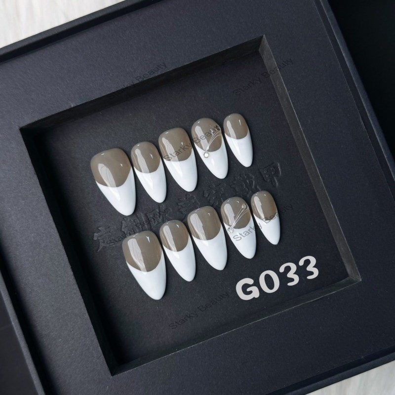 G033
