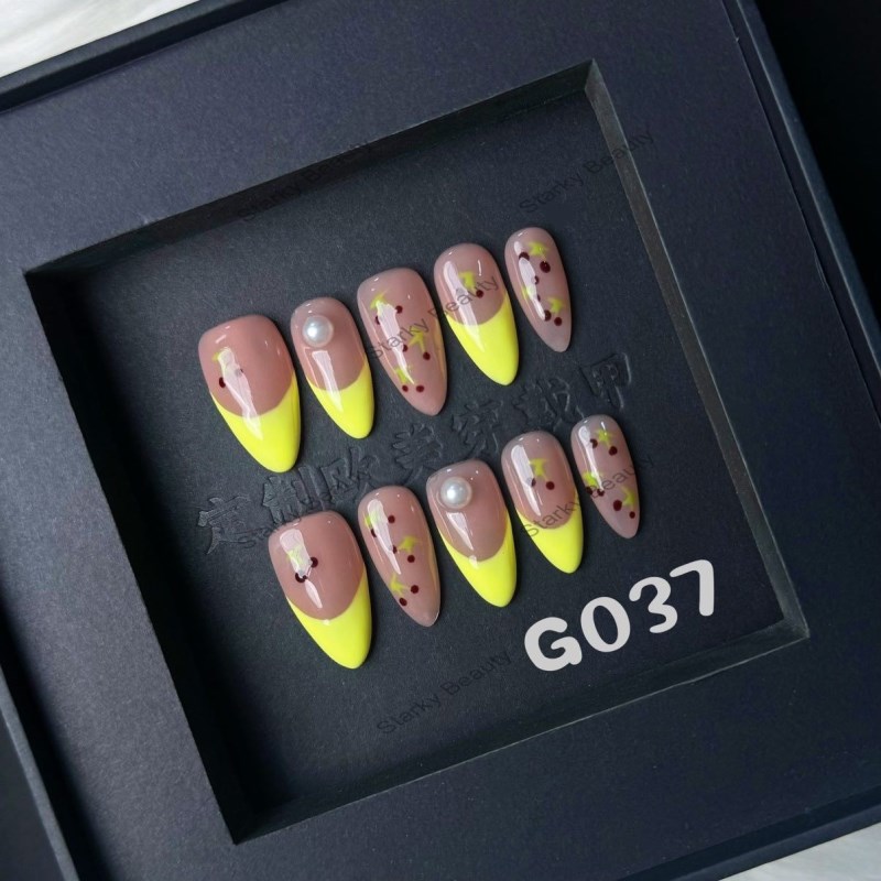 G037